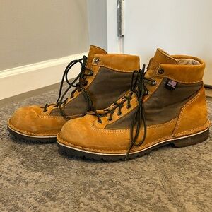 Danner Light Gore-Tex Boots, Color “Wheat”, Men’s Size 10.5, Made in the USA